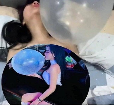 Phê bóng cười địt liên tục không ngừng