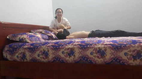 Chuốc cho say rồi để con bạn thân bú cu - p2