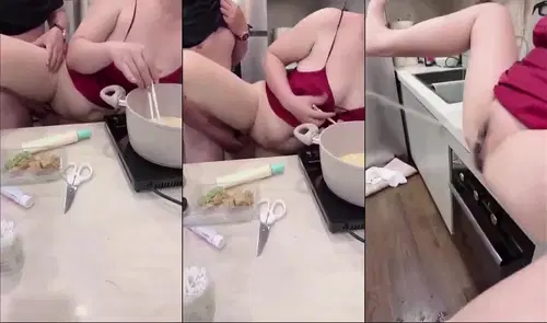Vừa nấu ăn vừa địt sướng quá đái ướt cả bếp